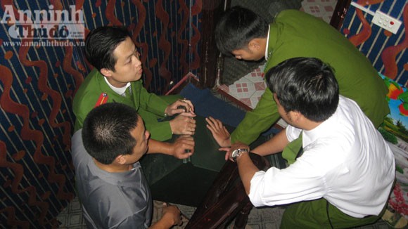 Toản cảnh vụ "đột kích" bar SIS & BRO ảnh 8