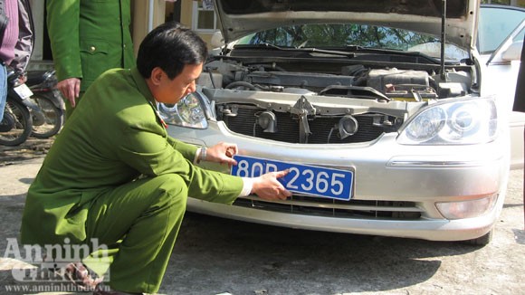 Lái xe 80B, gắn còi ủ, phóng 140km/h vì chở...tê tê lậu ảnh 8