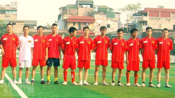 Giao hữu bóng đá của tuổi trẻ CAP Cửa Đông ảnh 2