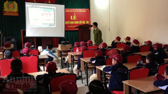 Những chiến sỹ chữa cháy tí hon ảnh 1