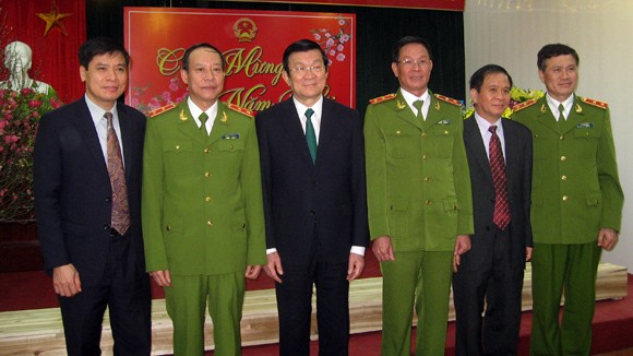 Chủ tịch nước Trương Tấn Sang thăm, chúc Tết tại Cục CSĐT tội phạm về ma túy ảnh 3