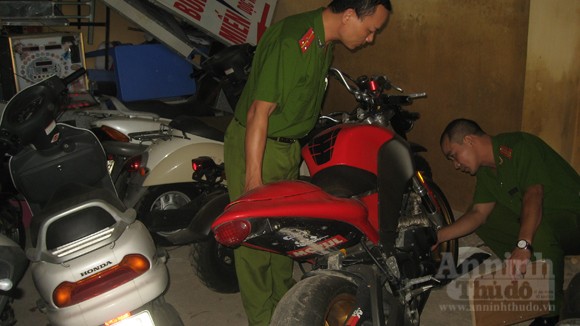 Ngắm dàn mô tô "khủng" bị làm giả đăng ký, đục số khung, "làm mới" số máy ảnh 10