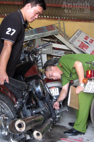 Ngắm dàn mô tô "khủng" bị làm giả đăng ký, đục số khung, "làm mới" số máy ảnh 3