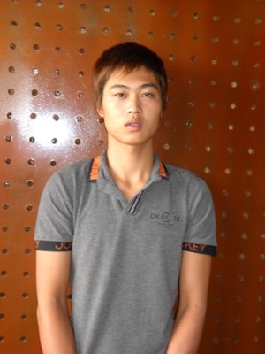 Hai tên cướp chuyên giật đồ của phụ nữ ảnh 1