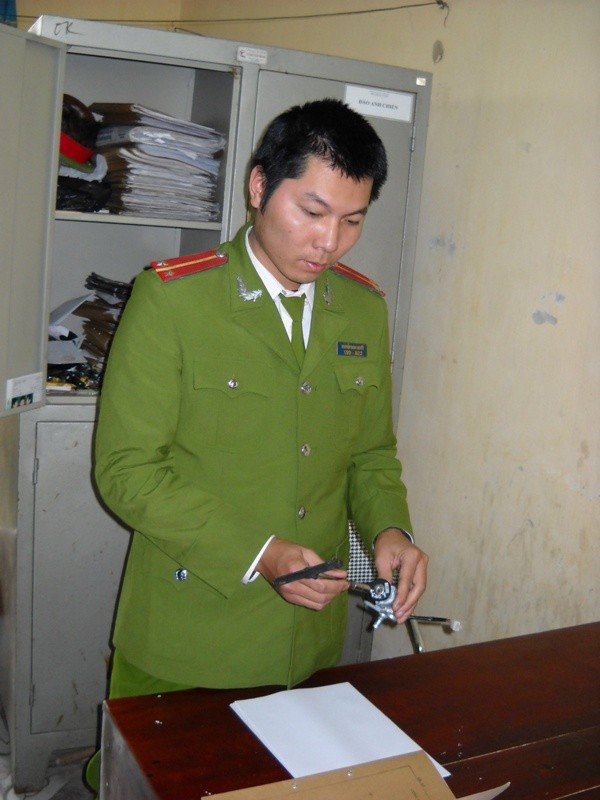 Từ mặt gia đình, theo đường... trộm cắp ảnh 2