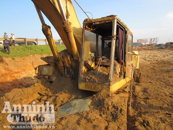 Nổ bom kinh hoàng tại công trường, 2 người bị thương nặng ảnh 3