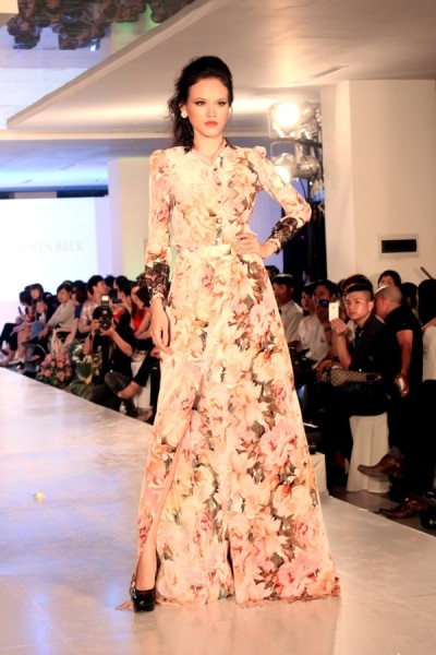 Tuyết Lan ấn tượng tại Hà Nội Fashion Week ảnh 3