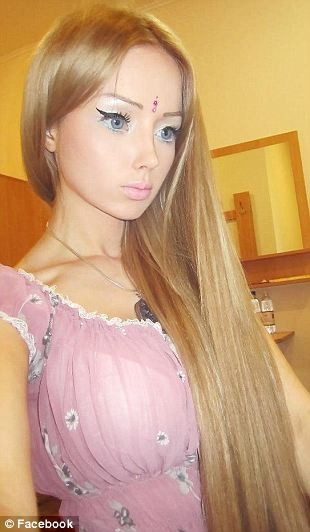 Xôn xao về thiếu nữ giống hệt búp bê Barbie ảnh 3