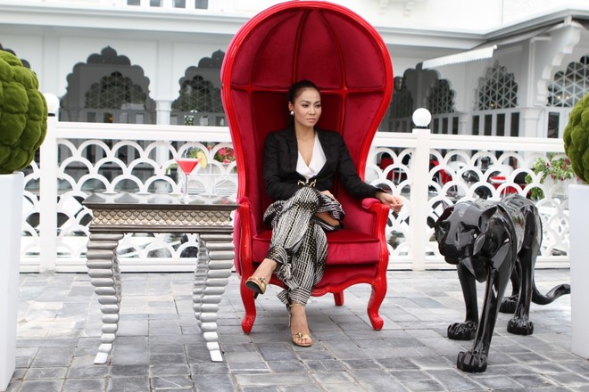 Thu Minh "chơi sang" thuê lâu đài, tập huấn cho thí sinh ảnh 3