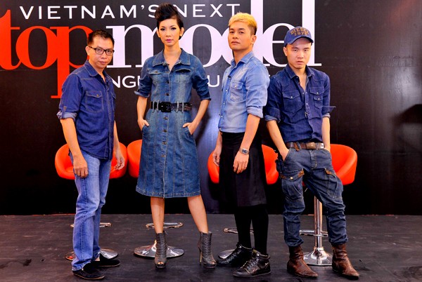 Hết mặc váy, nam giám khảo Top model lại giả gái gây sốc ảnh 6
