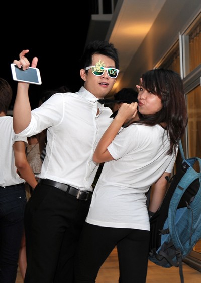 Thí sinh Giọng hát Việt "quậy" hết cỡ với Gangnam Style ảnh 9