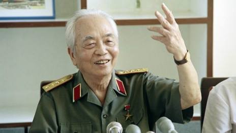 Những người cuối cùng được vào viếng Đại tướng Võ Nguyên Giáp ảnh 49
