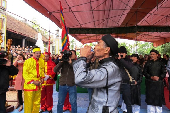 Lễ hội Minh Thề: Chỉ có dân thề, quan không thề! ảnh 4