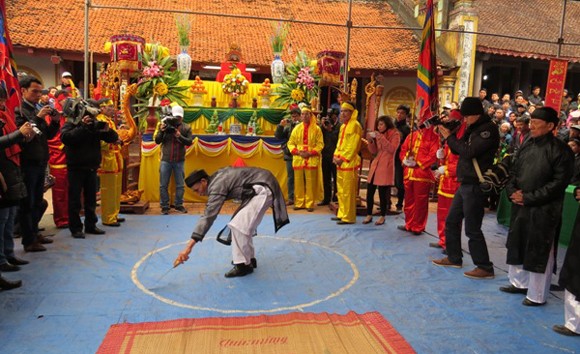 Lễ hội Minh Thề: Chỉ có dân thề, quan không thề! ảnh 3