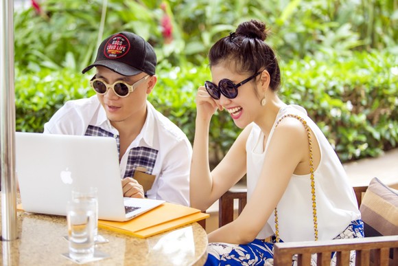Siêu mẫu Thu Hằng lái xe tiền tỷ "đón đưa" NTK Đỗ Mạnh Cường ảnh 5