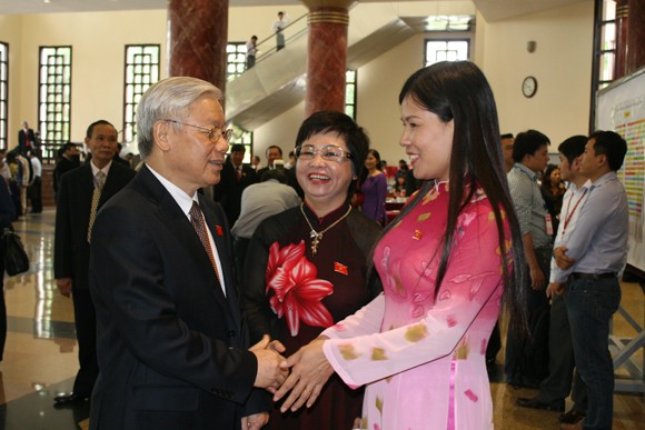 Chủ tịch QH Nguyễn Sinh Hùng: Tình hình biển Đông diễn biến hết sức phức tạp, khó lường ảnh 4