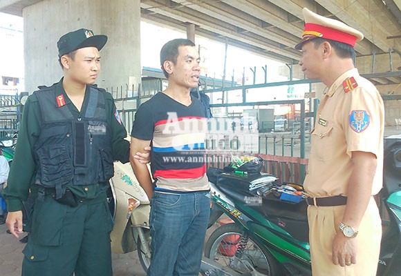 Mang cả "kho vũ khí" tháp tùng anh rể đi ăn cưới, gặp 141 ảnh 2