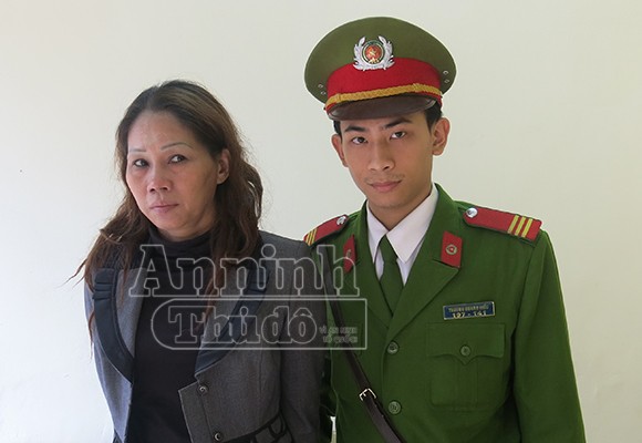 Vờ mua quần áo, tranh thủ “cuỗm” hơn 20 triệu đồng ảnh 1