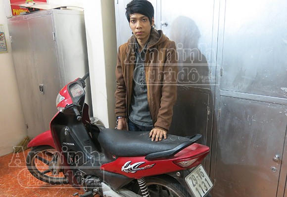 Chiêu cũ: Húc “đít” xe để đồng bọn trộm cắp ảnh 1
