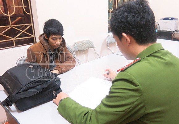 Chiêu cũ: Húc “đít” xe để đồng bọn trộm cắp ảnh 2