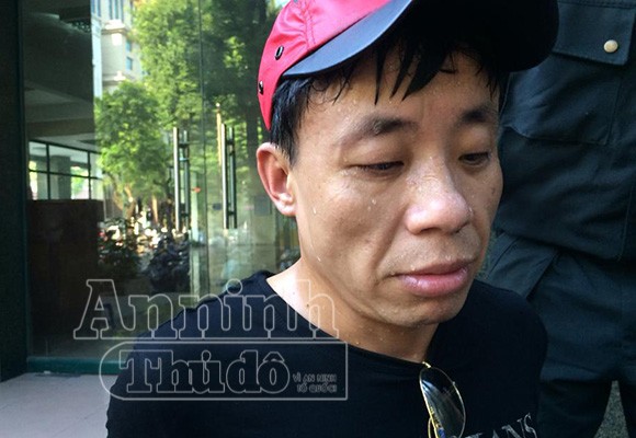 Mang 200 gam “đá”, “người vận chuyển” toát mồ hôi khi gặp “141” ảnh 1