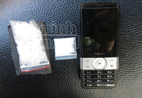 Vi phạm luật, nam thanh niên đầu trọc ngoan cố thách thức “141” ảnh 2