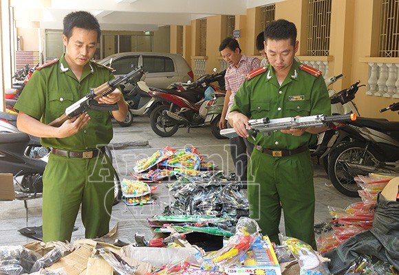 “Súng AK, súng trường” tuồn về Hà Nội dịp Trung thu ảnh 1