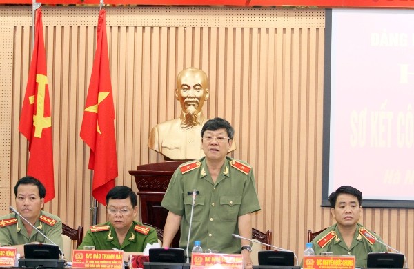 Thiếu tướng Bạch Thành Định, Phó Giám đốc CATP phát biểu tại hội nghị