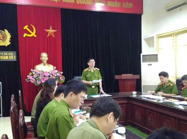 Thiếu tướng Đinh Văn Toản chỉ đạo tại buổi làm việc với Trại tạm giam số 1