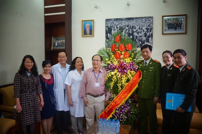 Chúc mừng BV Nhi Trung ương và BV Phụ Sản Hà Nội nhân Ngày Thầy thuốc Việt Nam ảnh 1
