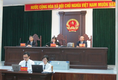 Tòa Hà Nội xét xử 9 bị cáo trong vụ vỡ đường ống nước Sông Đà ảnh 1