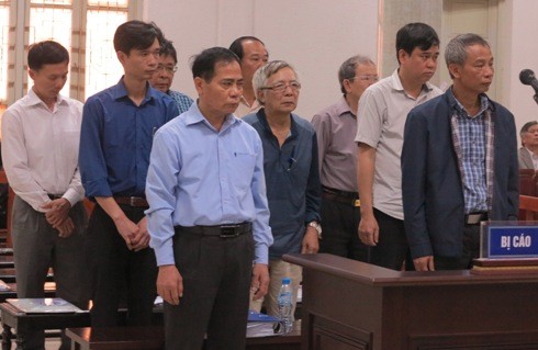 Vụ vỡ đường ống nước sông Đà: Viện kiểm sát luận tội và đề nghị hình phạt đối với các bị cáo ảnh 2