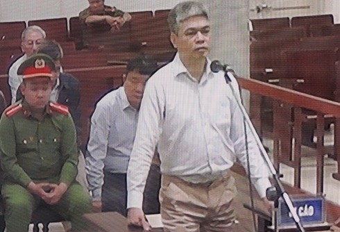 Vụ án Đinh La Thăng và đồng phạm: Cựu Kế toán trưởng PVN nói bị đồng phạm đổ tội ảnh 1