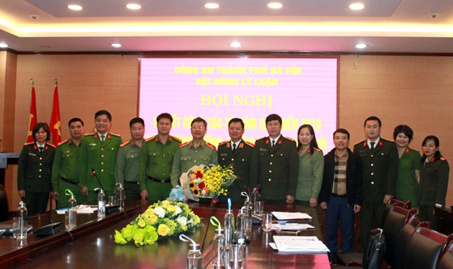 Hội đồng Lý luận Công an thành phố Hà Nội: Phục vụ đắc lực nhiệm vụ bảo vệ, xây dựng và phát triển Thủ đô ảnh 5