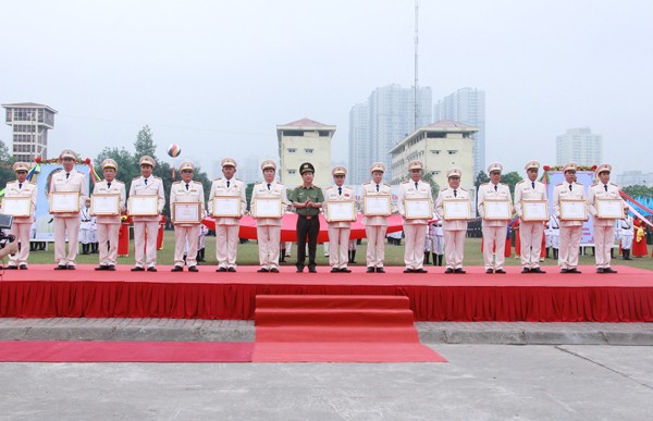 Lực lượng Cảnh sát cơ động đón nhận Huân chương Quân công hạng Nhất ảnh 5