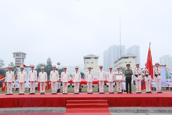 Lực lượng Cảnh sát cơ động đón nhận Huân chương Quân công hạng Nhất ảnh 3