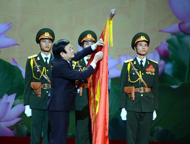 Chủ tịch nước trao tặng danh hiệu Anh hùng Lao động cho Ngân hàng Quân đội (MB) ảnh 1
