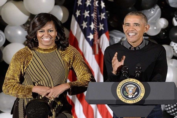 Vợ chồng cựu Tổng thống Obama viết hồi ký 60 triệu USD ảnh 1