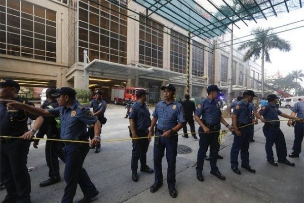 Tìm thấy 34 thi thể trong vụ xả súng tại sòng bạc ở Manila ảnh 1