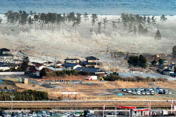 Nhật Bản bắt đầu phát liên tục cảnh báo sớm động đất ảnh 1