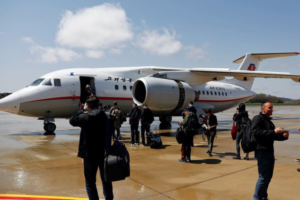 Quan chức hàng không quốc tế tới Triều Tiên nhằm mở đường bay dân dụng ảnh 1