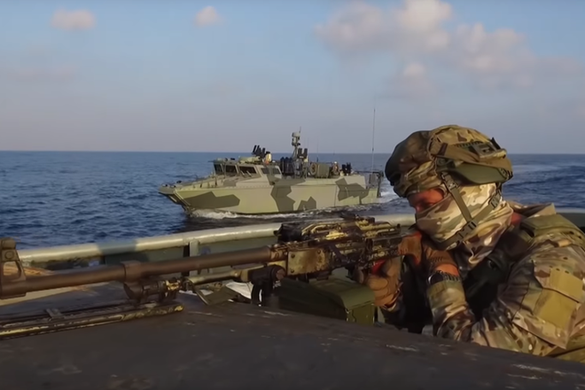 [Video] Xem tàu chiến, máy bay Nga tập trận quy mô lớn gần Syria ảnh 1