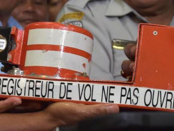 Chuyến bay QZ8501 không bị khủng bố ảnh 1