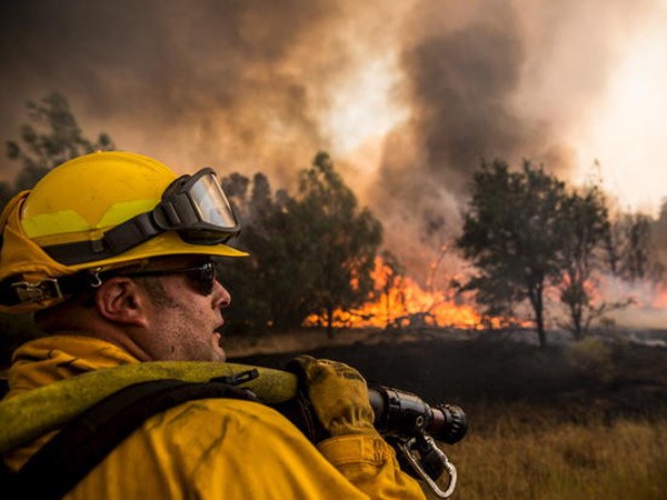 Mỹ: Sau hạn hán là cháy rừng dữ dội ảnh 1