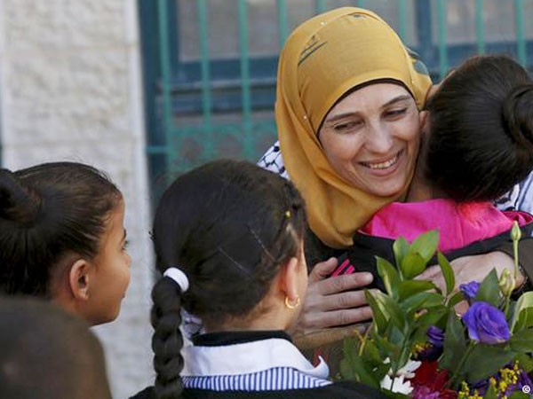 Cô giáo người Palestine nhận giải thưởng 1 triệu USD ảnh 1