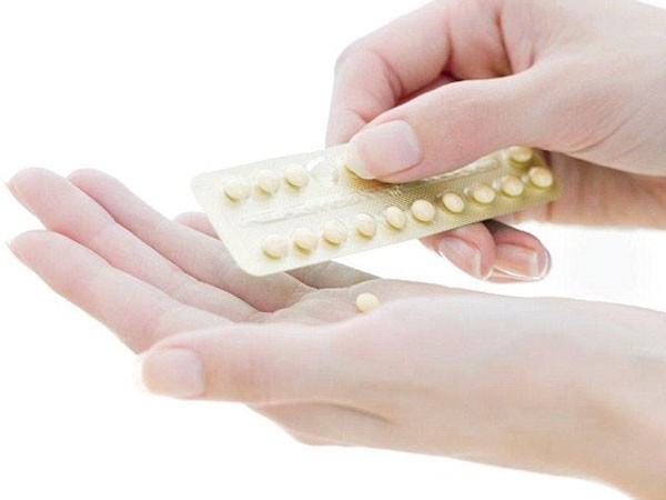 Dừng uống thuốc tránh thai giảm nồng độ vitamin D ảnh 1