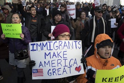 Mỹ đẩy nhanh kế hoạch trục xuất người nhập cư trái phép ảnh 1