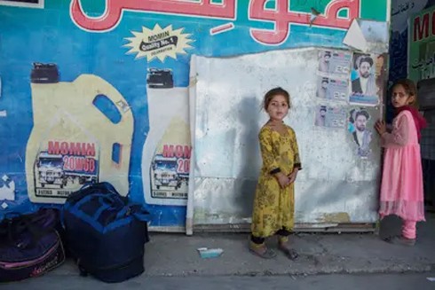 Nghịch lý ở tường rào biên giới Afghanistan-Pakistan ảnh 1