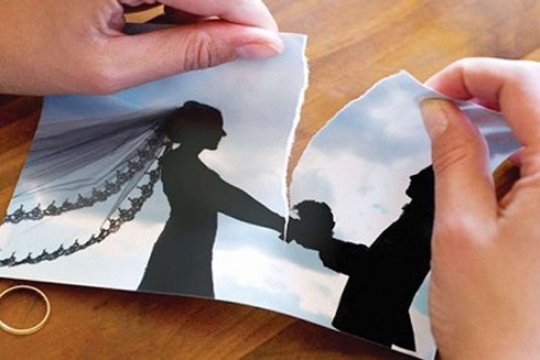 Tòa án phải tiến hành hòa giải khi vợ hoặc chồng nộp đơn xin ly hôn ảnh 2