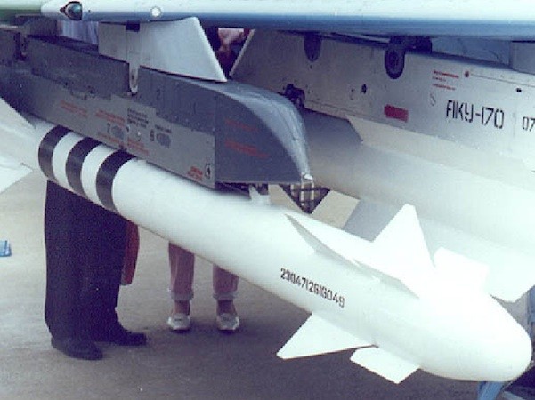Tên lửa không đối không R-73 của Nga đắt hàng trên thế giới ảnh 1